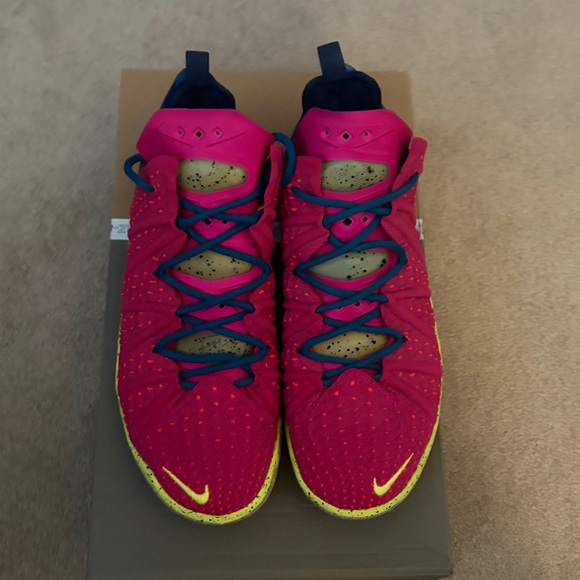 Nike LeBron 18 Los Angeles By Night - Picture 2 of 3